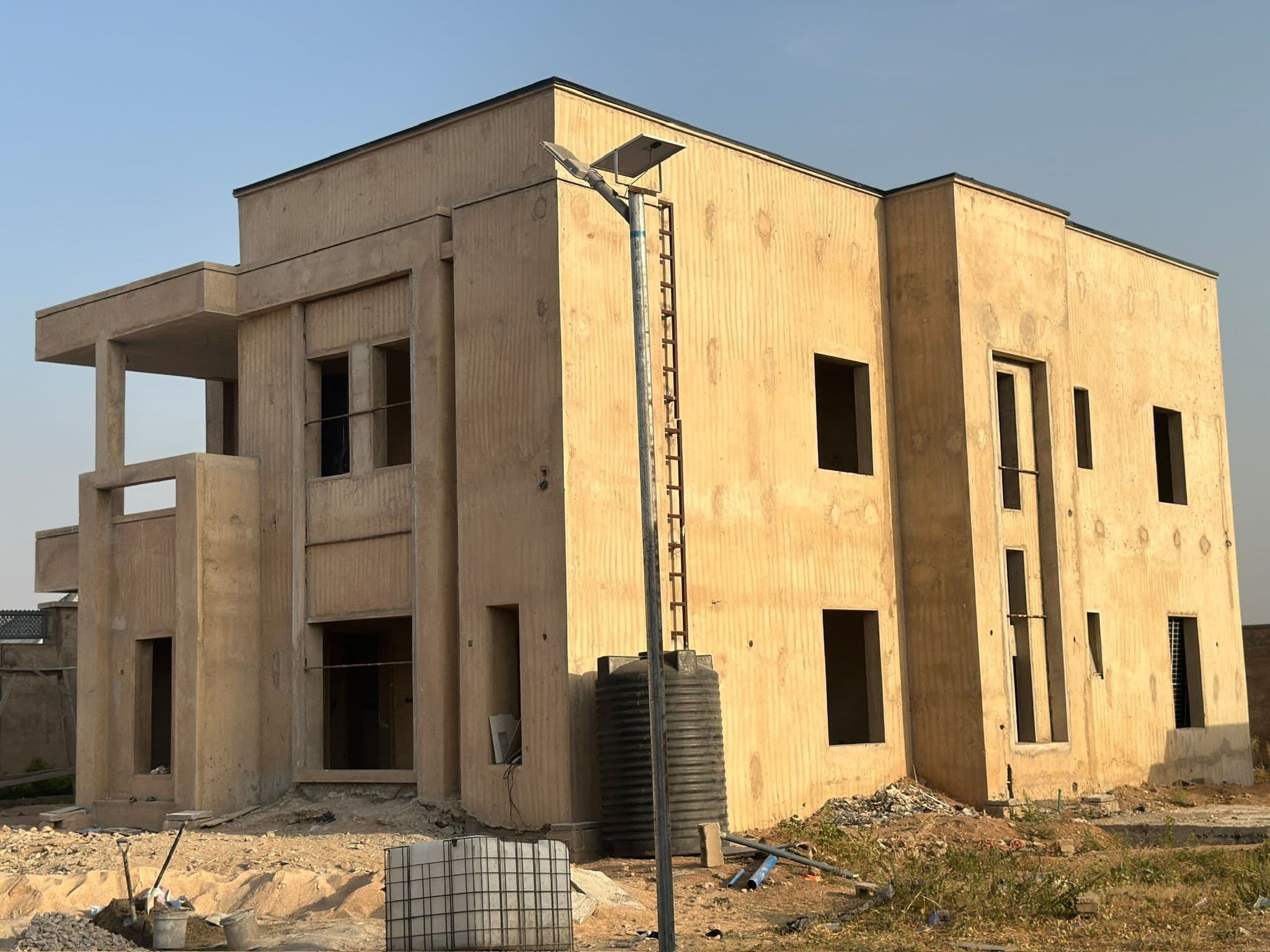 Jalingo DuoLine, Solvion Construction and Solar